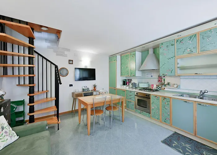 Flora Cottage Guesthouse Burano